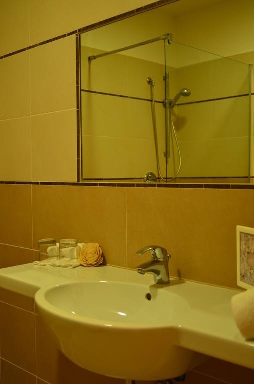 Hotel Mirage Milano Marittima Kültér fotó